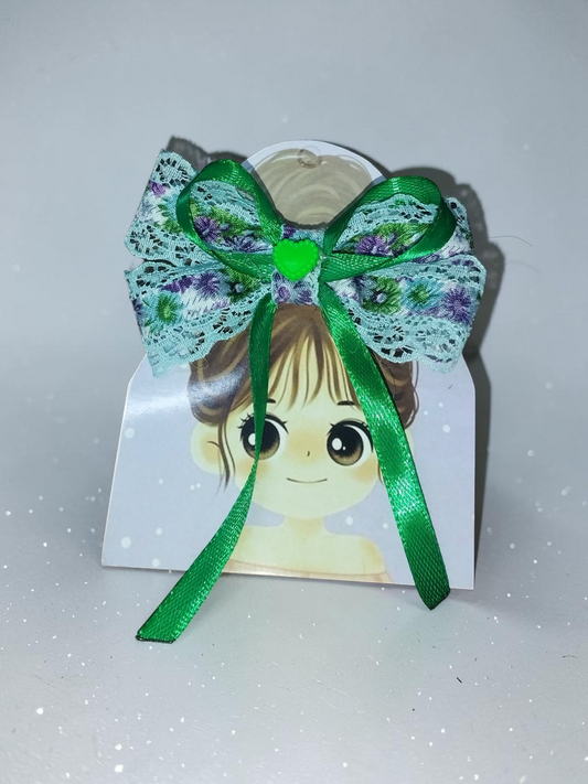 Green Bow Clip